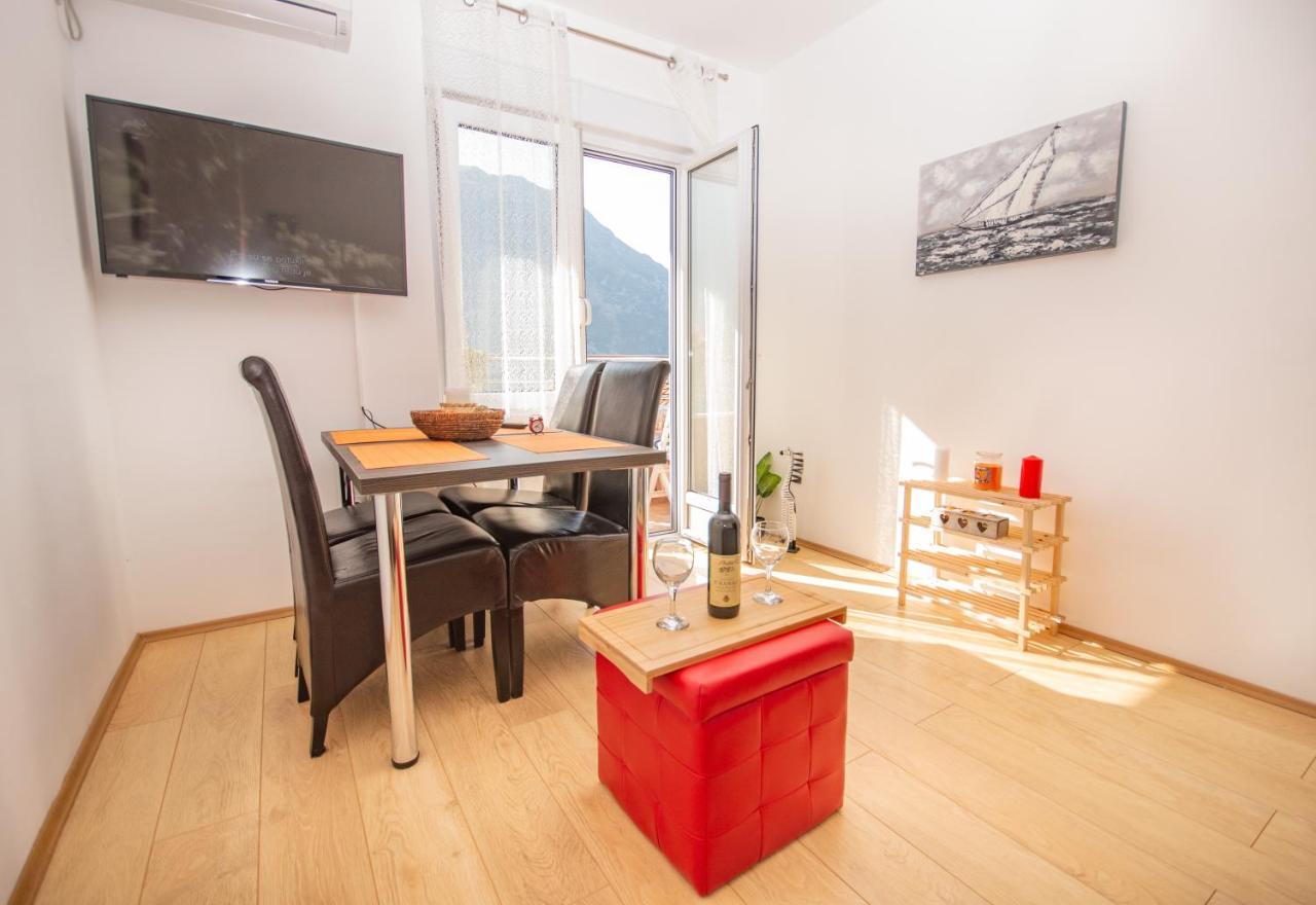 Apartmani Mrsic リサン エクステリア 写真